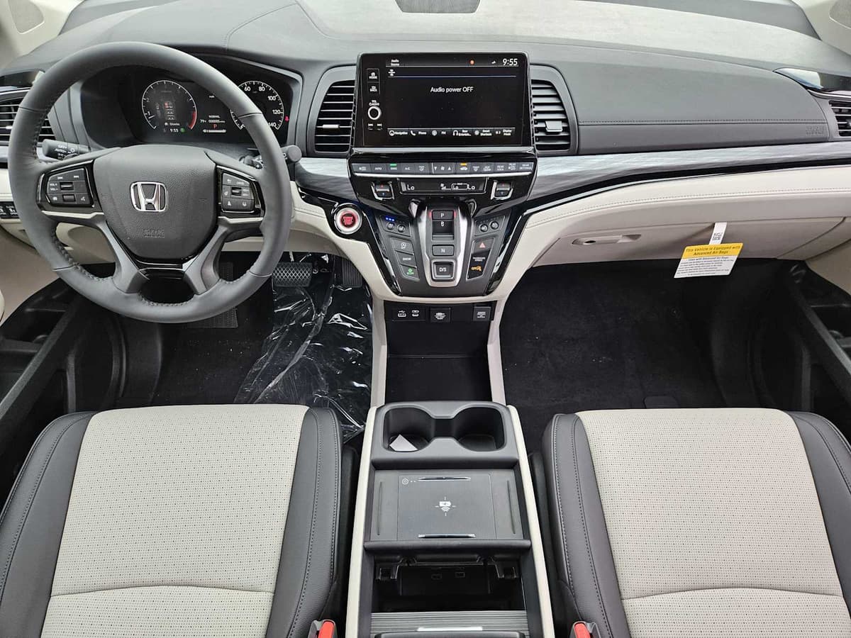 2026 Honda Odyssey - Image 11