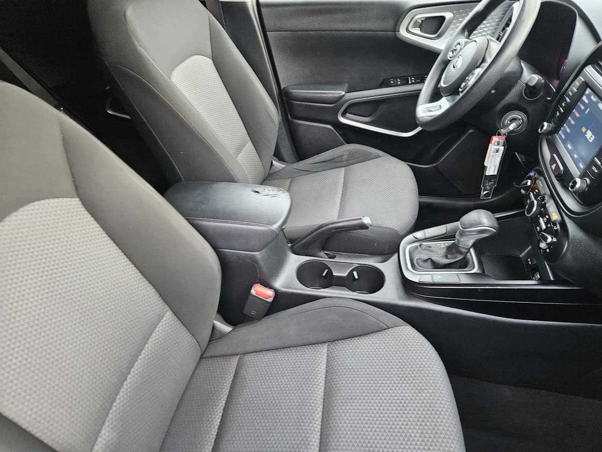 2020 Kia Soul - Image 13