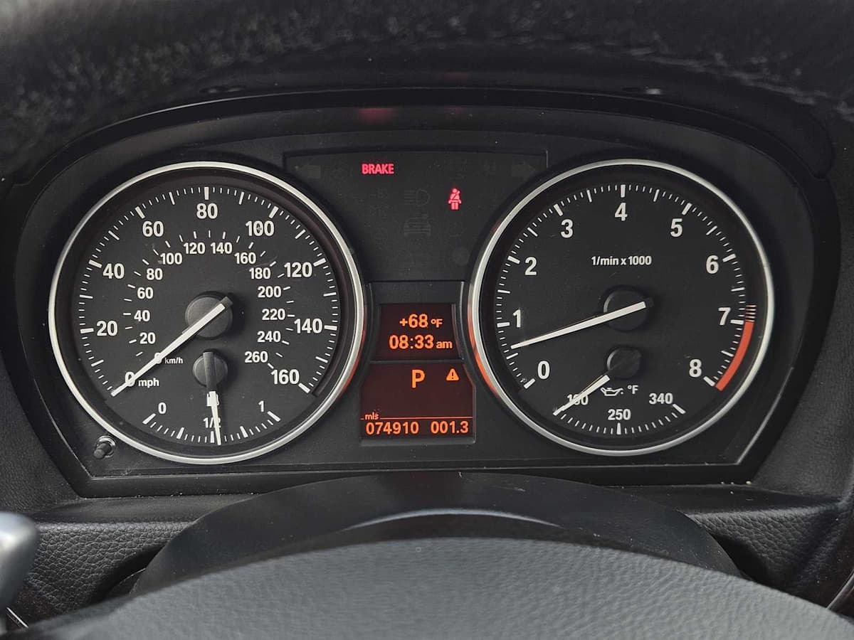 2009 BMW 335i xDrive - Image 16