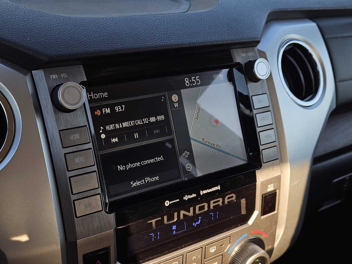 2020 Toyota Tundra - Image 17