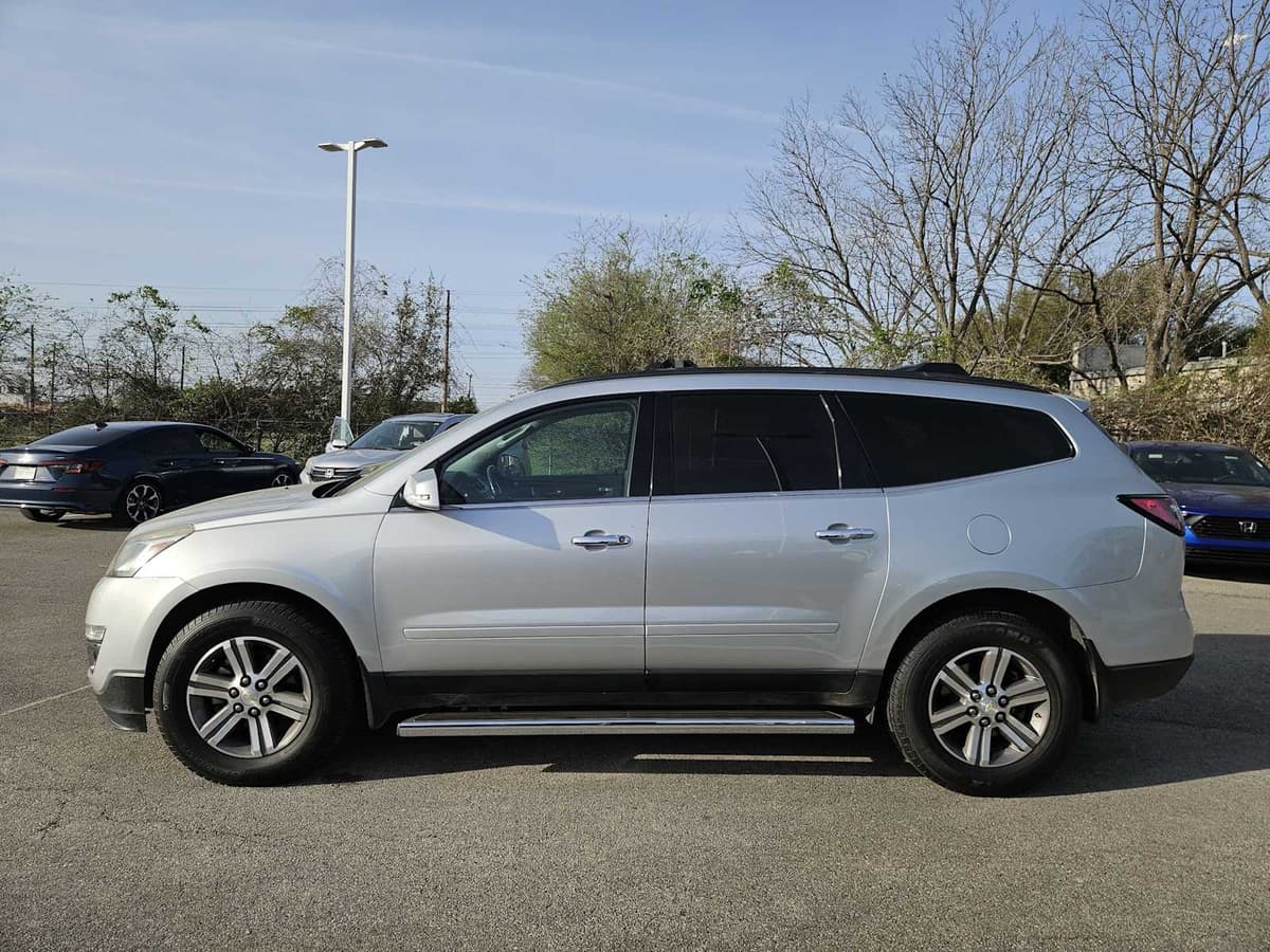 2017 Chevrolet Traverse - Image 4