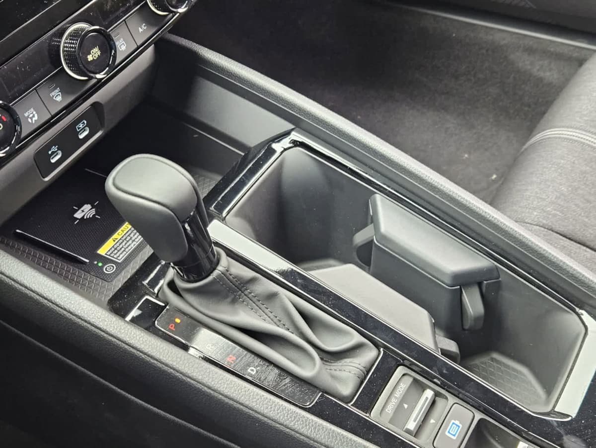 2025 Honda Accord Hybrid - Image 17