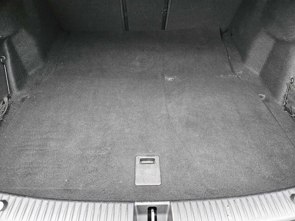 2016 Mercedes-Benz C 300 - Image 28