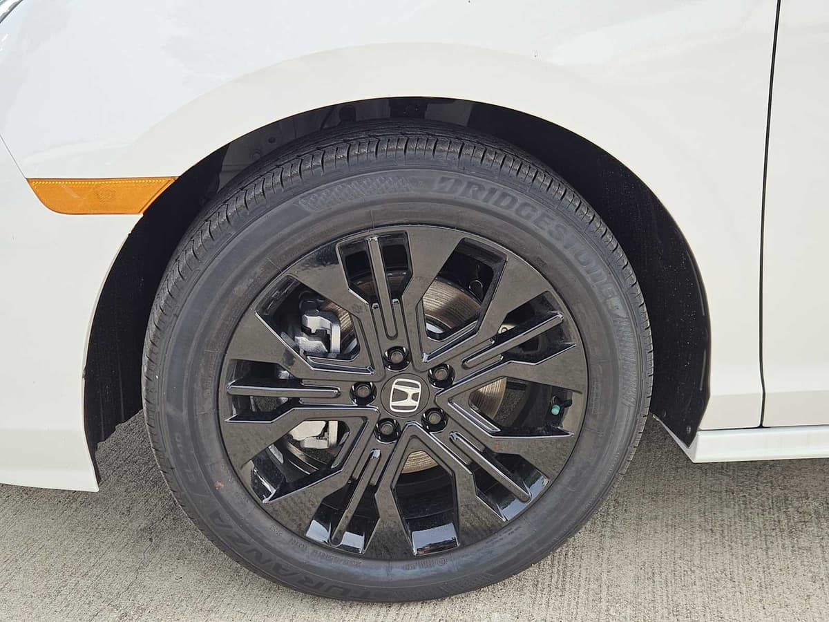 2026 Honda Odyssey - Image 9