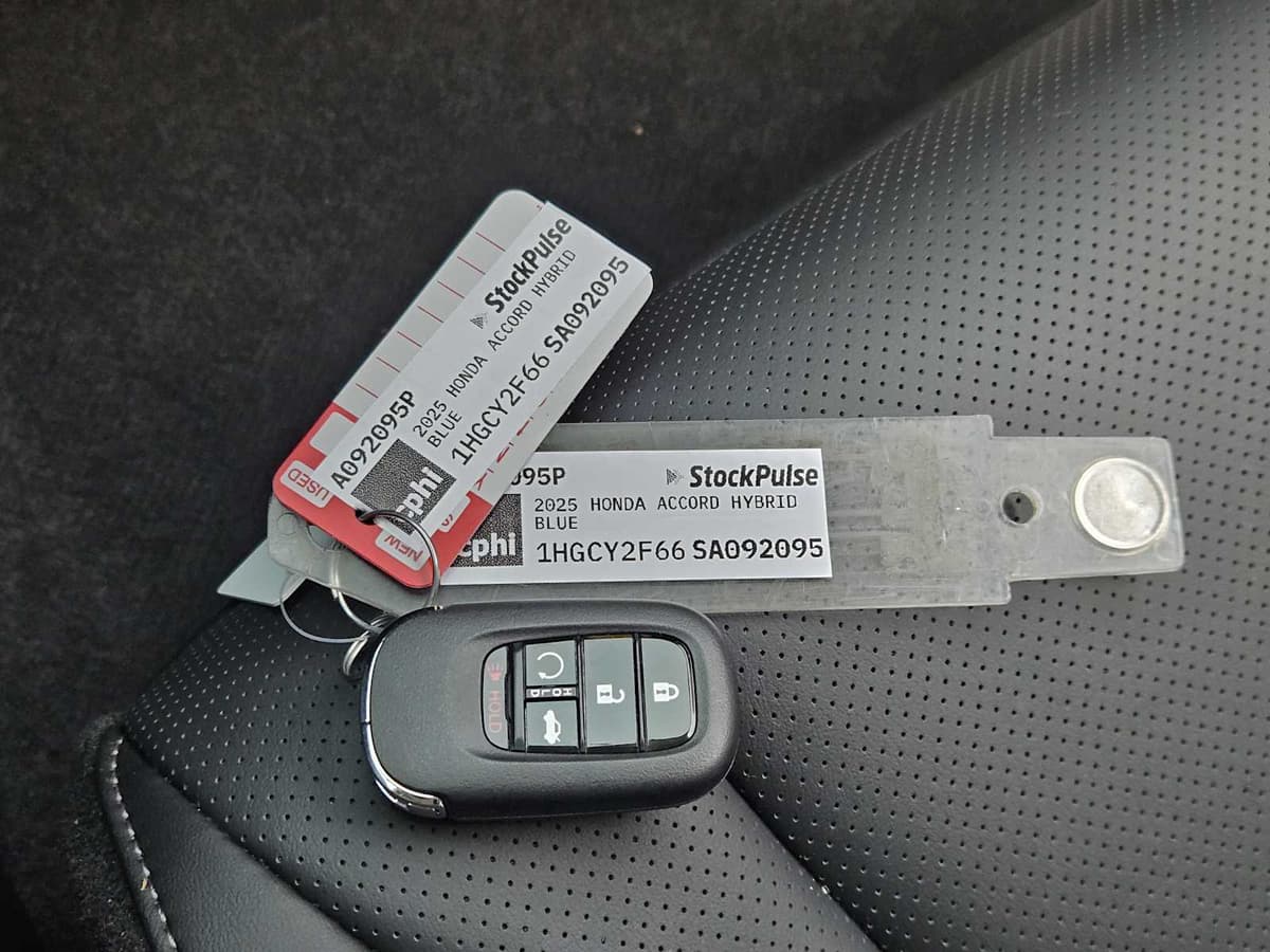 2025 Honda Accord - Image 30