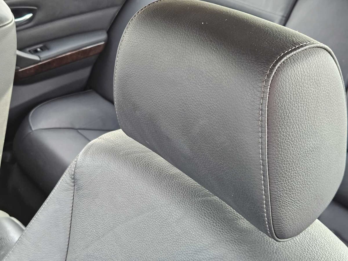 2009 BMW 335i xDrive - Image 15