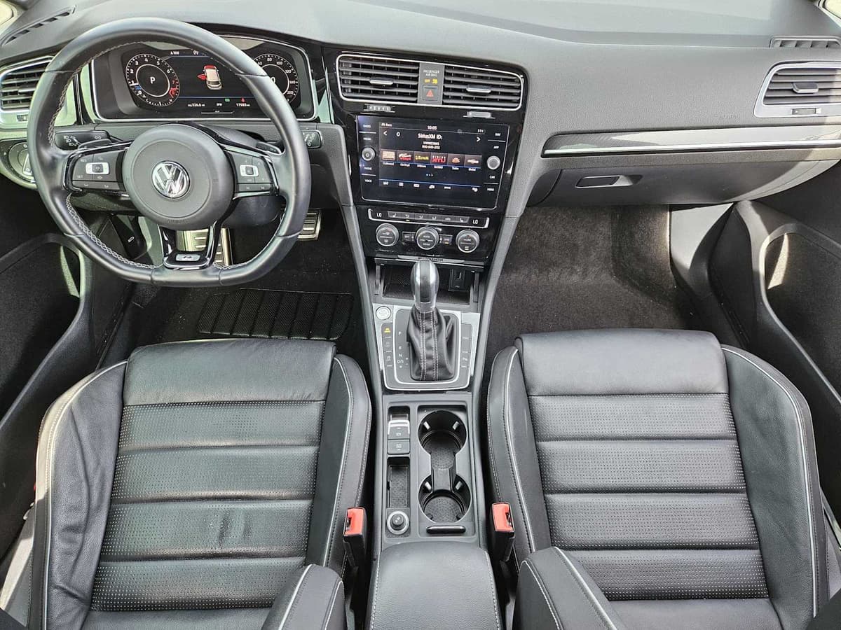 2019 Volkswagen Golf R - Image 24