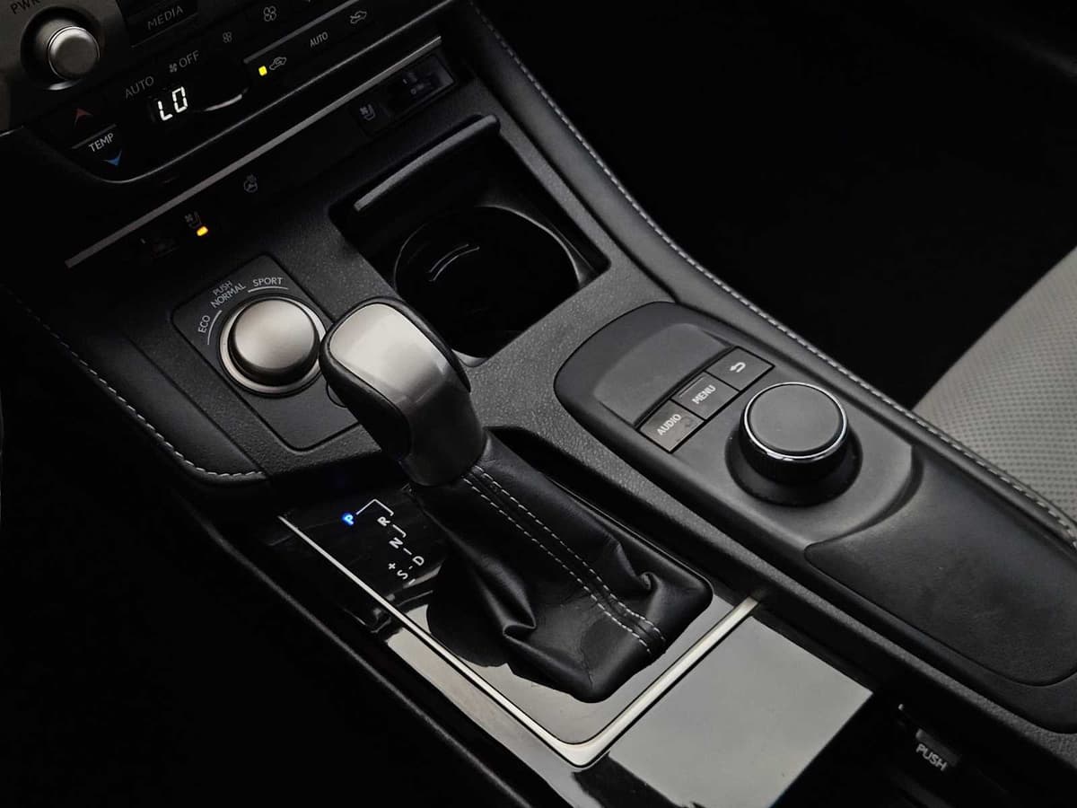 2016 LEXUS ES 350 - Image 19