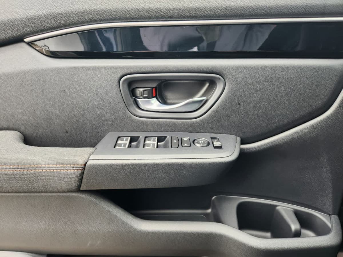 2025 Honda Pilot - Image 17