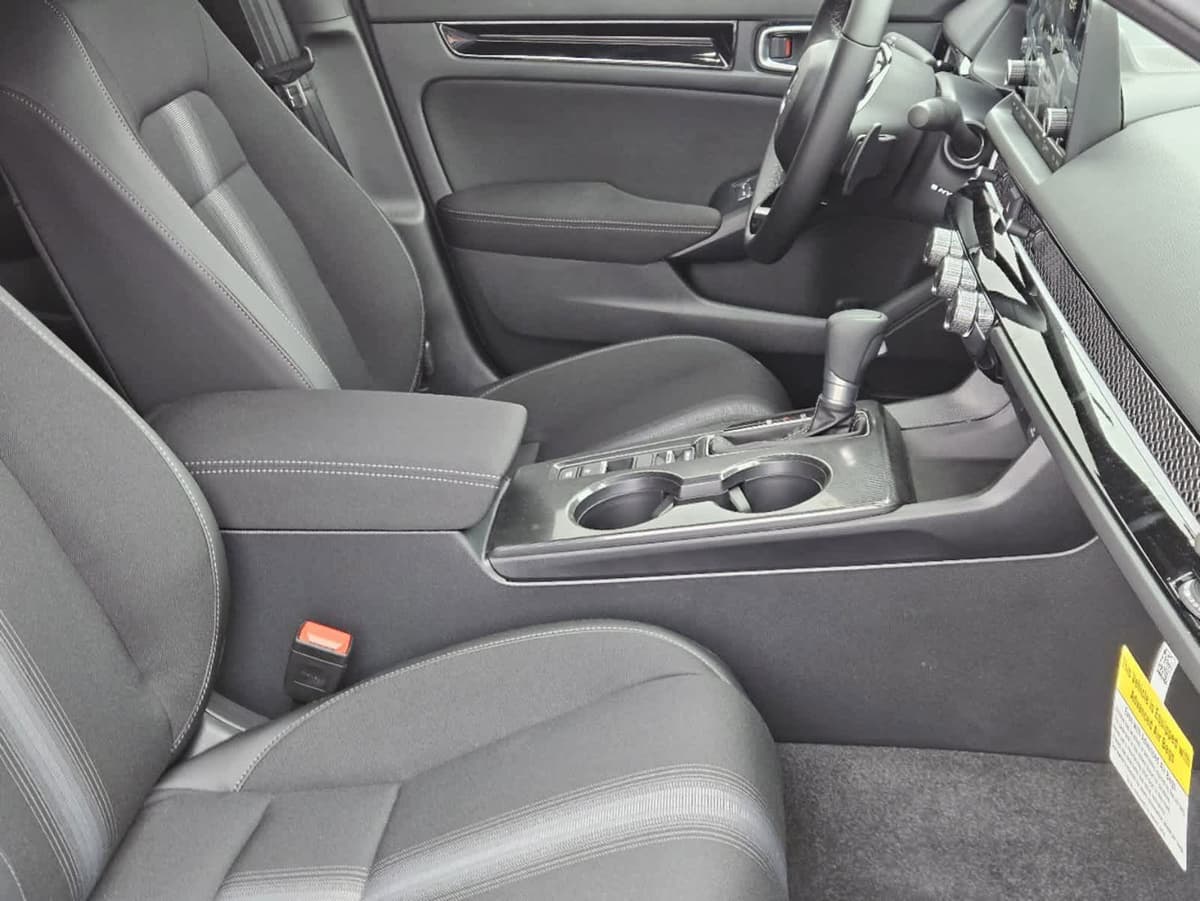 2026 Honda Civic Hybrid - Image 12