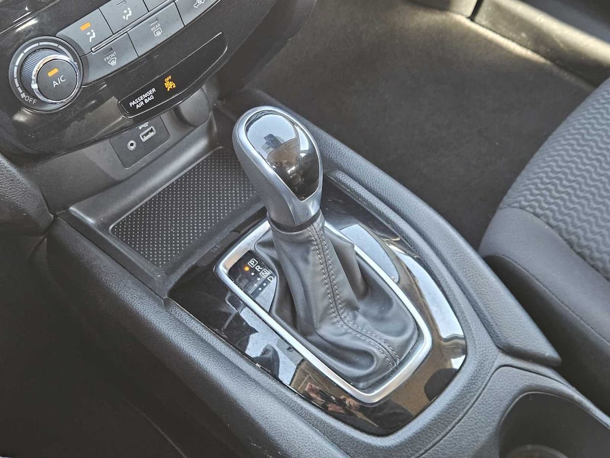 2020 Nissan Rogue Sport - Image 19