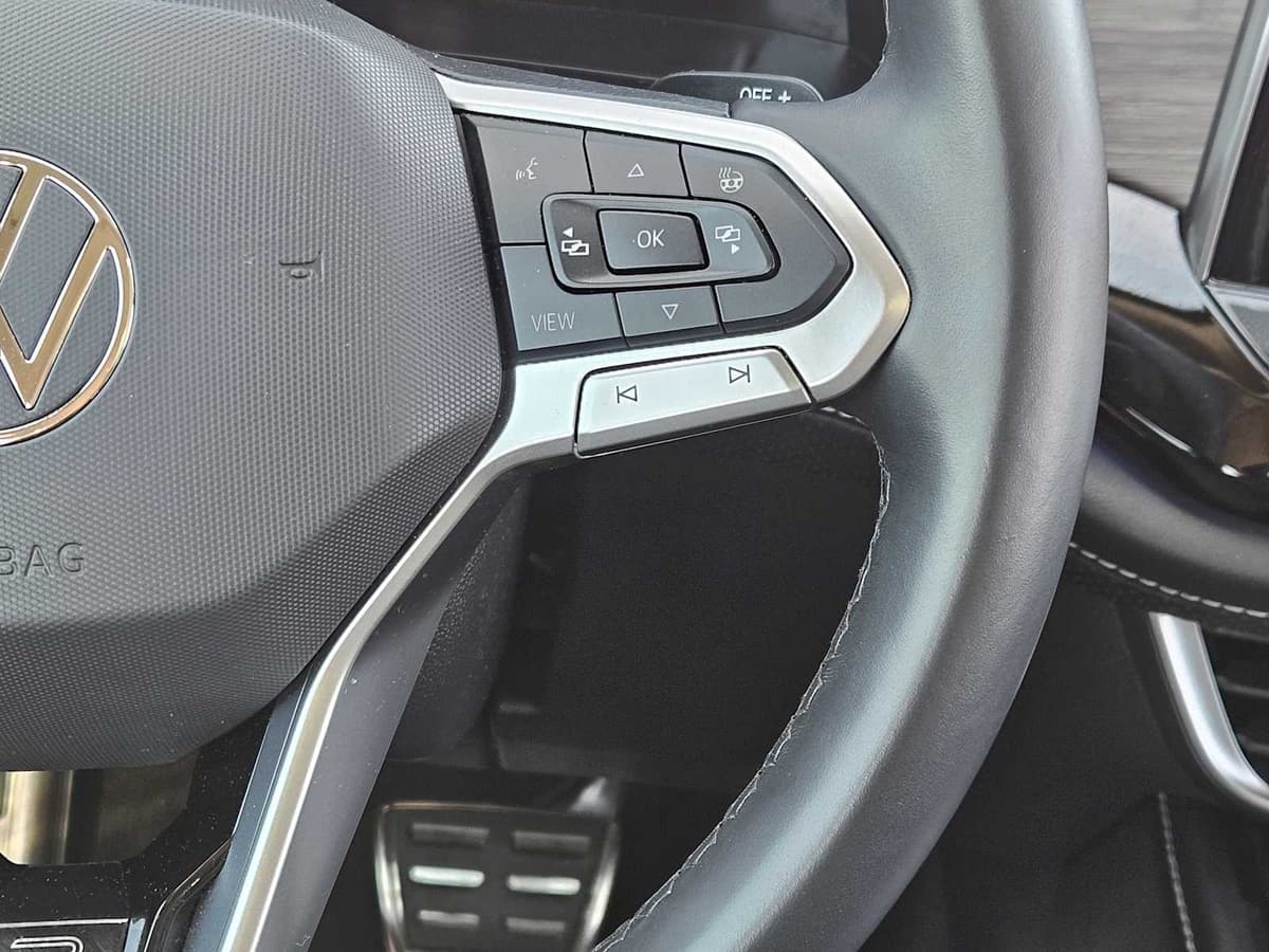 2024 Volkswagen Atlas - Image 29