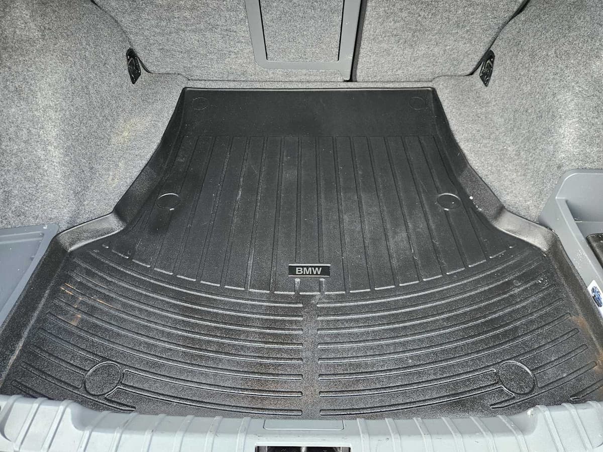 2009 BMW 335i xDrive - Image 30