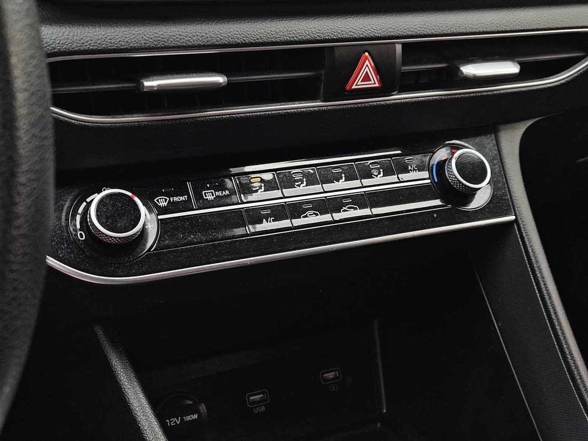 2021 Hyundai Sonata - Image 18