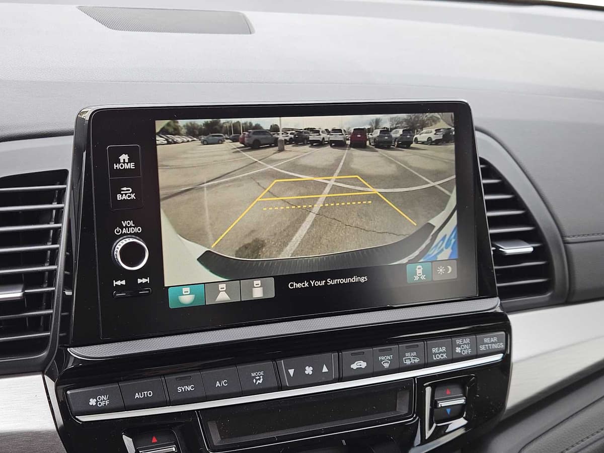 2026 Honda Odyssey - Image 14