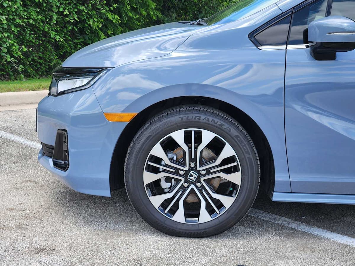 2026 Honda Odyssey - Image 8