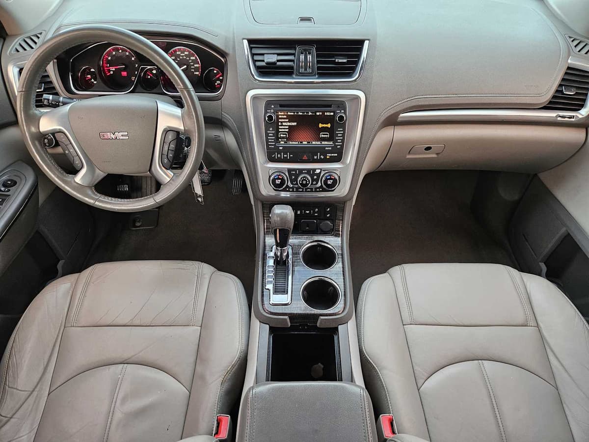 2015 GMC Acadia - Image 22