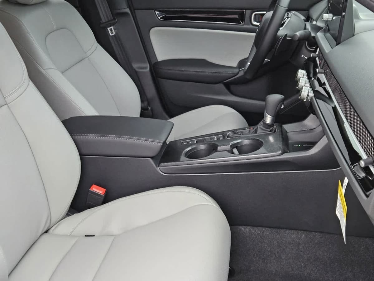 2026 Honda Civic Hybrid - Image 13