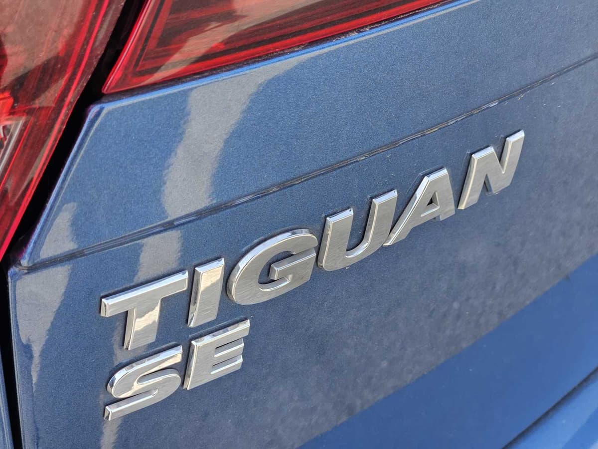2018 Volkswagen Tiguan - Image 11