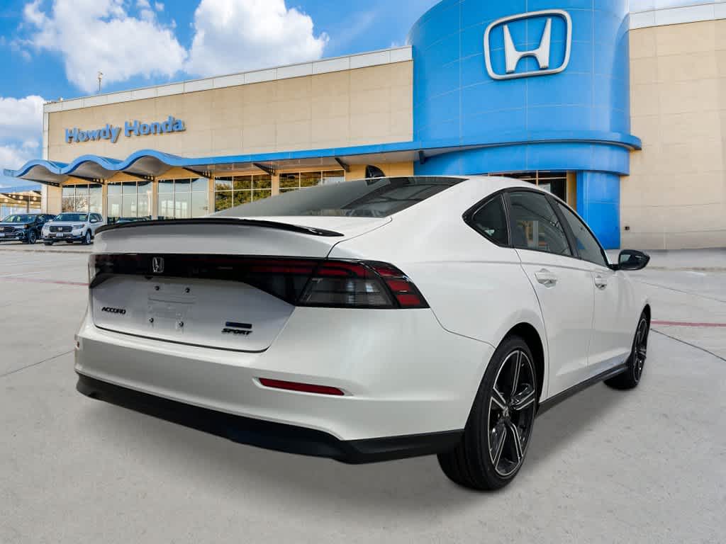 2026 Honda Accord Hybrid - Image 5
