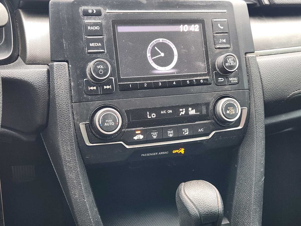 2020 Honda Civic Sedan - Image 17