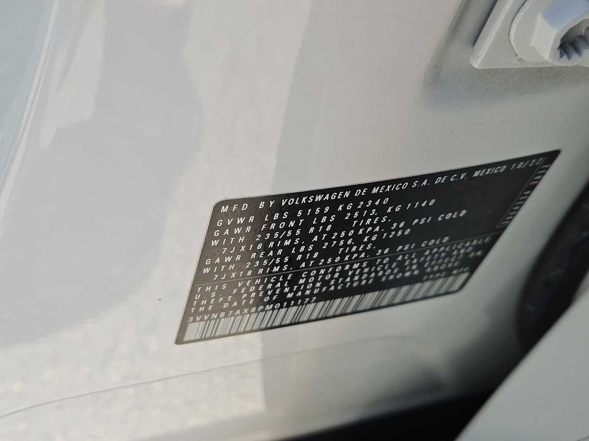 2023 Volkswagen Tiguan - Image 34