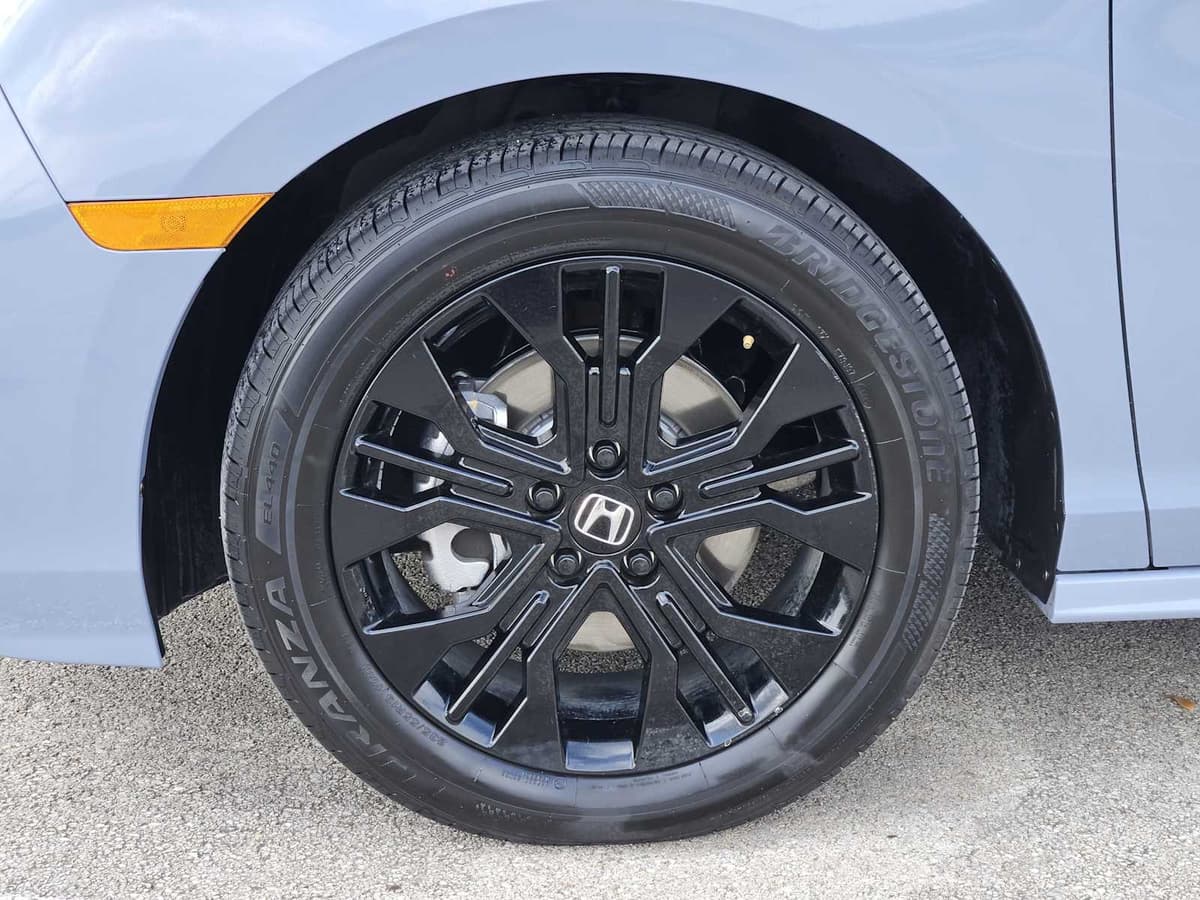 2026 Honda Odyssey - Image 9