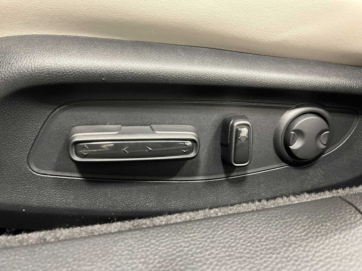 2026 Honda Accord Hybrid - Image 13