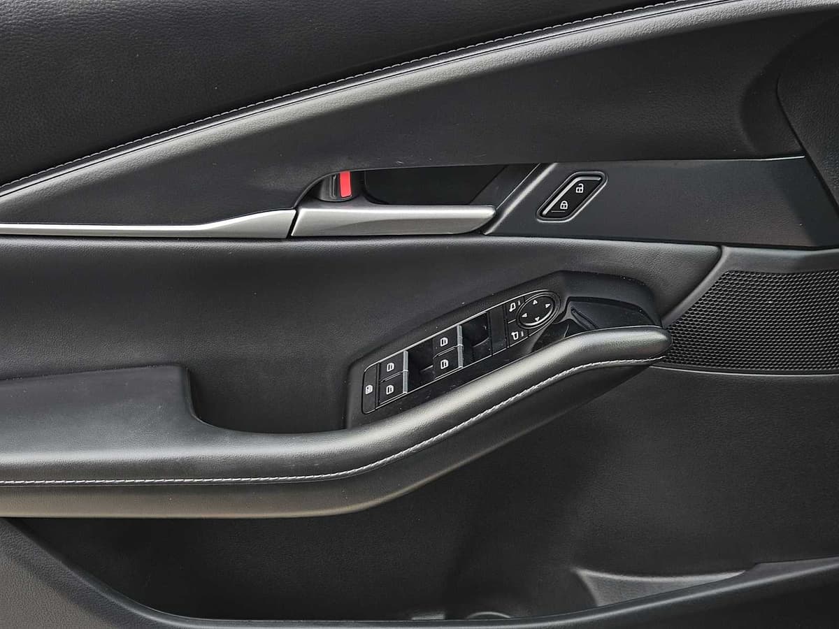 2025 Mazda CX-30 - Image 22
