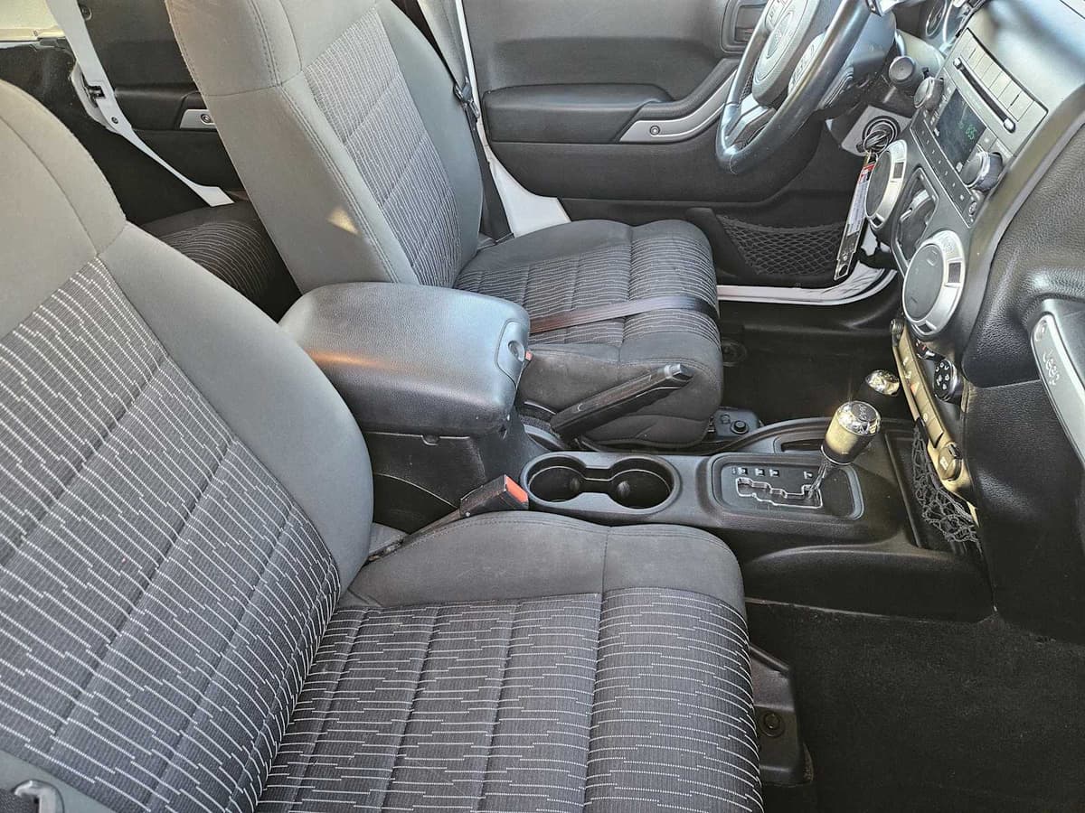 2012 Jeep Wrangler Unlimited - Image 14