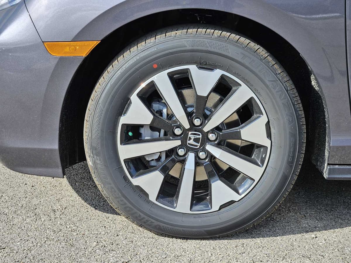 2026 Honda Odyssey - Image 9