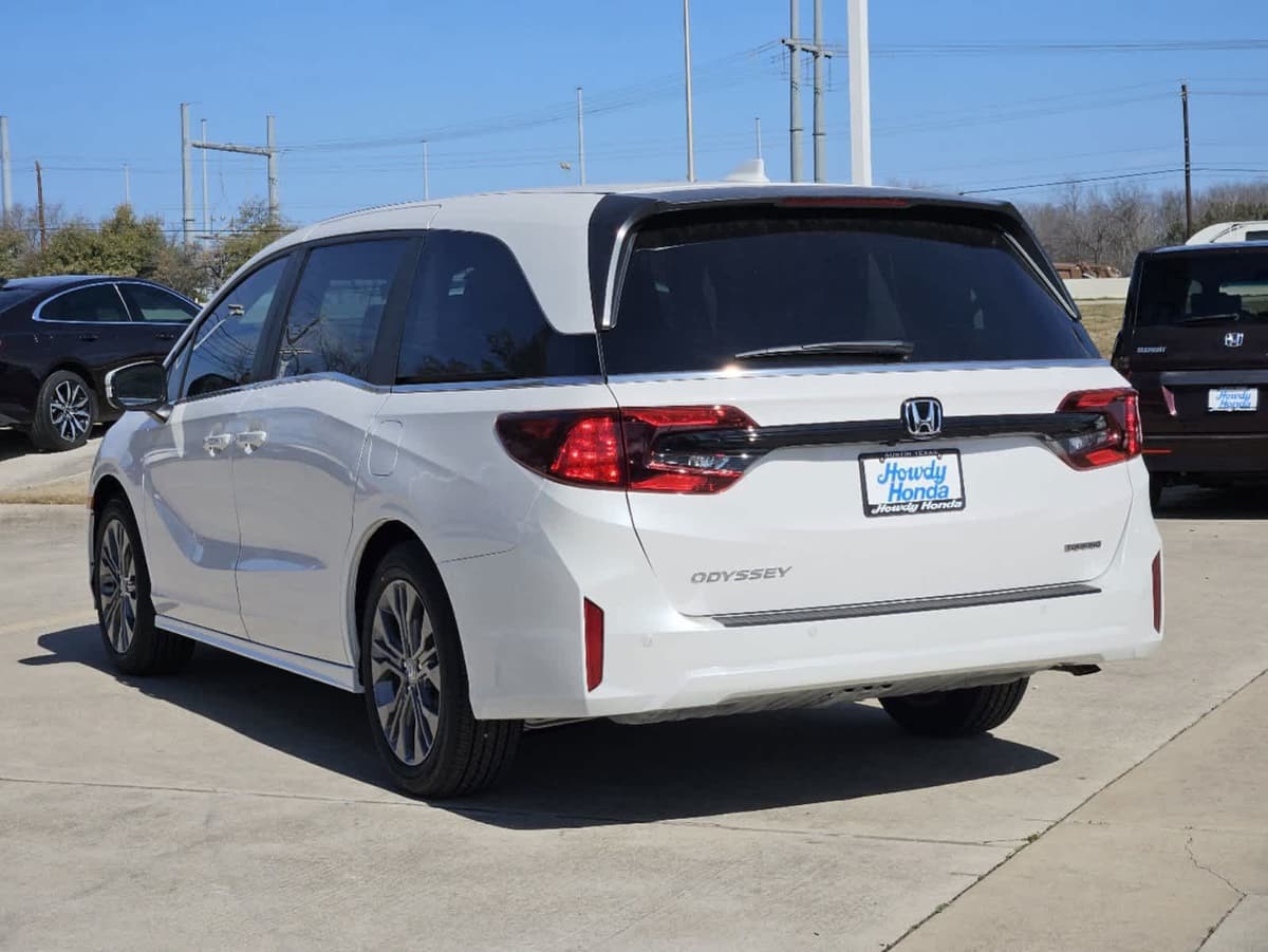 2026 Honda Odyssey - Image 6