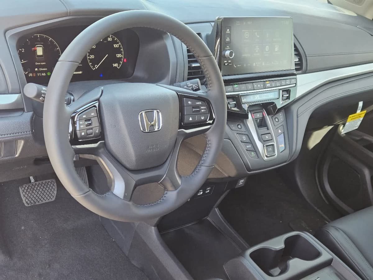 2026 Honda Odyssey - Image 2
