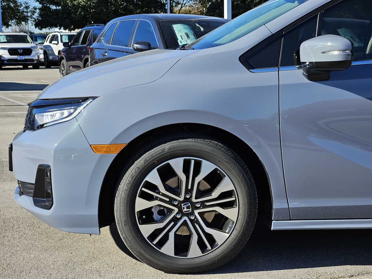 2026 Honda Odyssey - Image 7