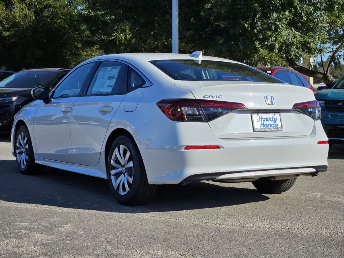 2026 Honda Civic - Image 4
