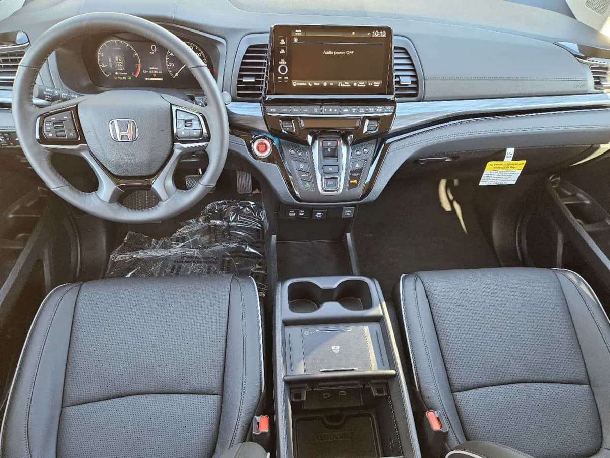2026 Honda Odyssey - Image 21