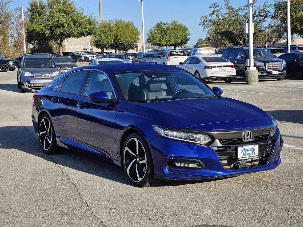2019 Honda Accord Sedan - Image 3