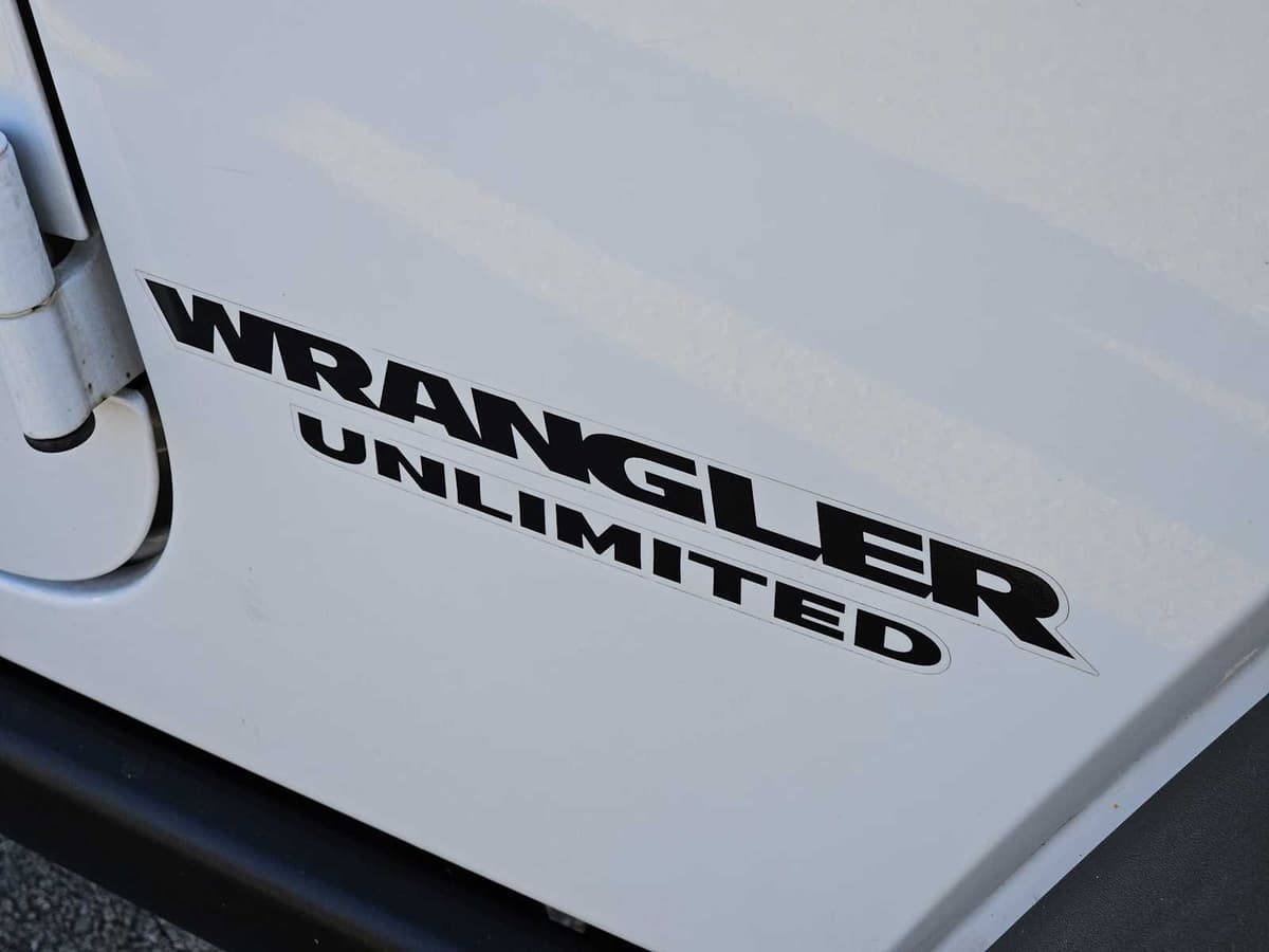 2012 Jeep Wrangler Unlimited - Image 12