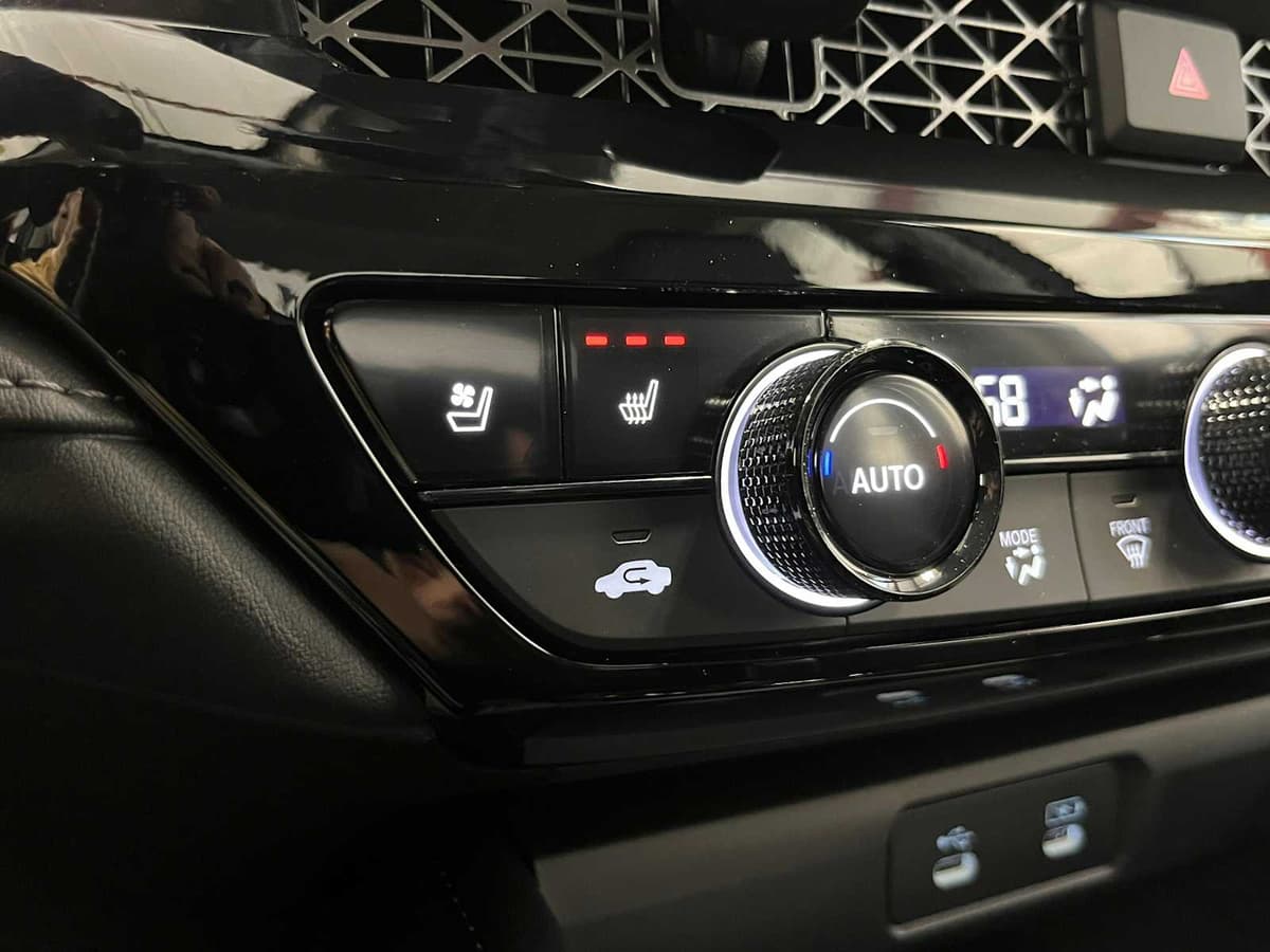 2026 Honda Accord Hybrid - Image 18