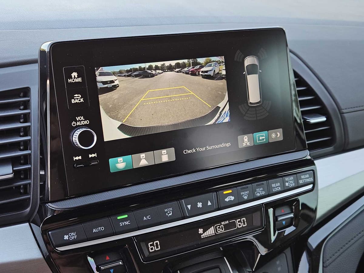 2026 Honda Odyssey - Image 15