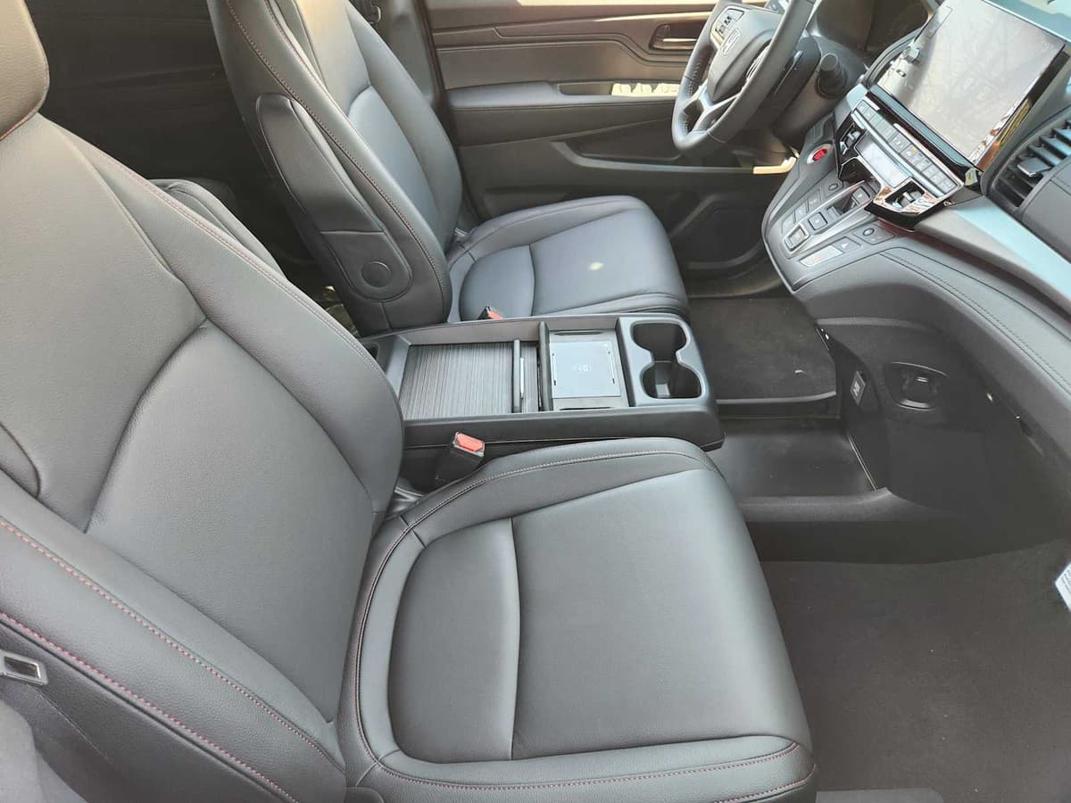 2026 Honda Odyssey - Image 11