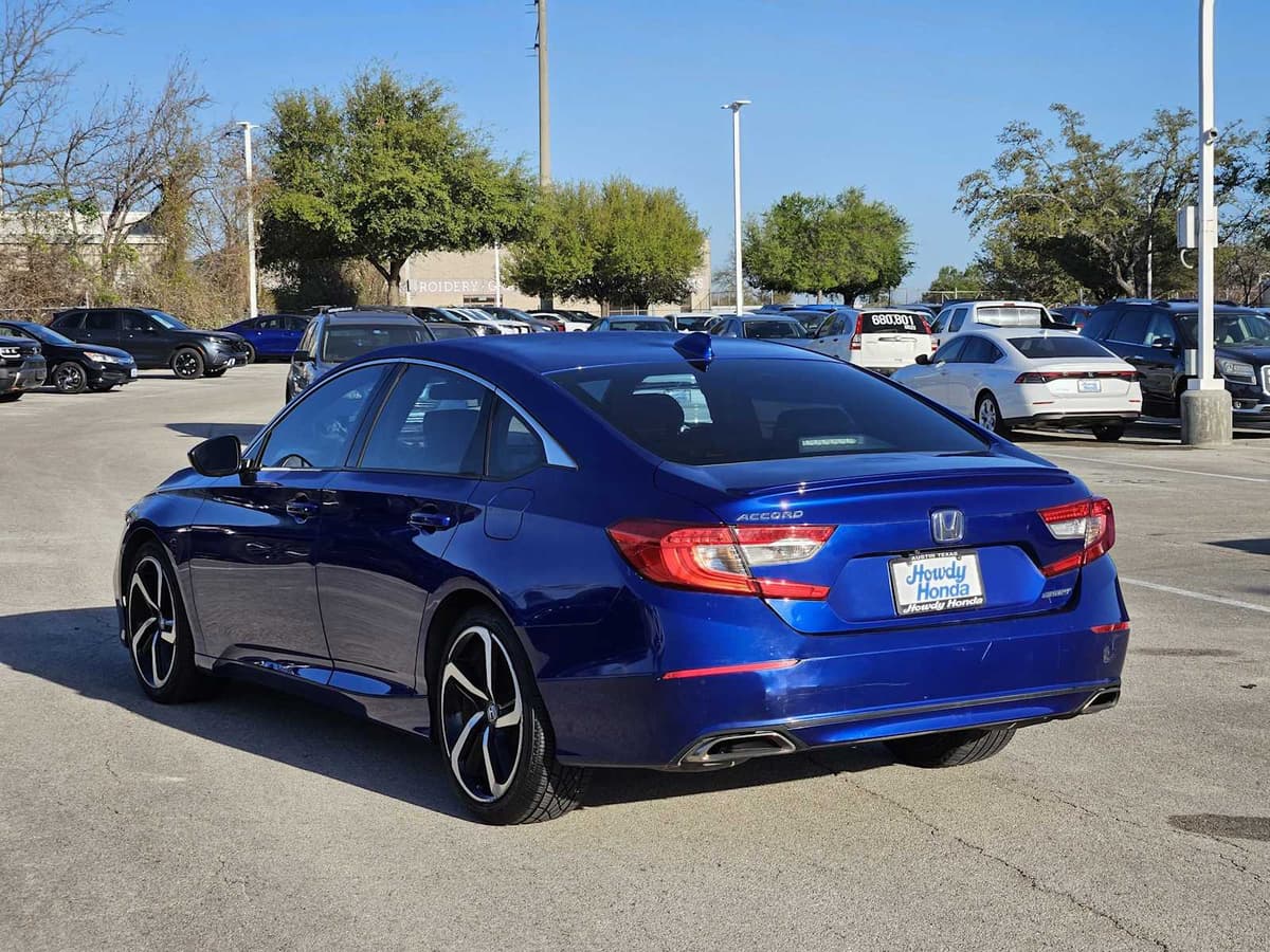 2019 Honda Accord Sedan - Image 5