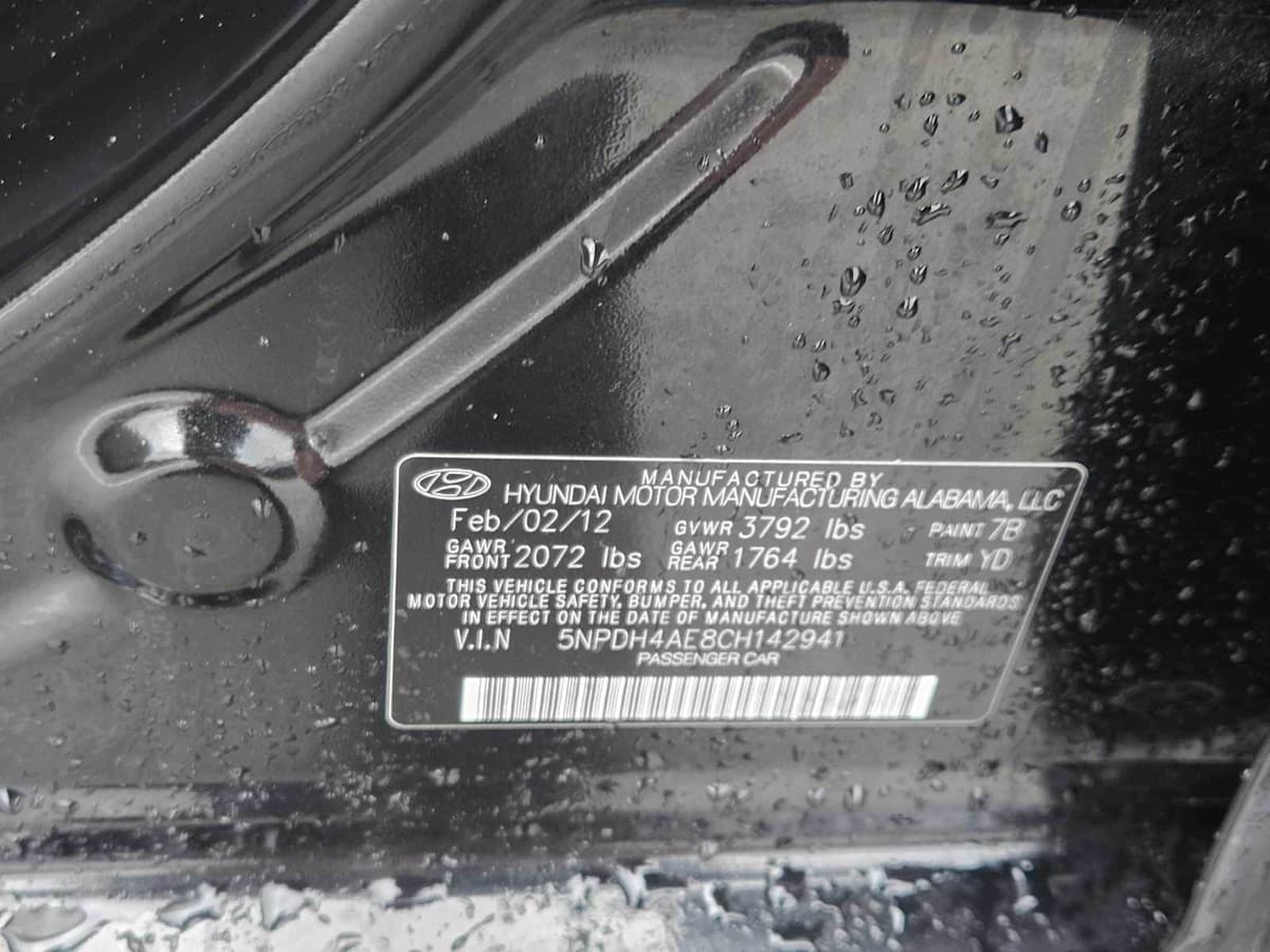 2012 Hyundai Elantra - Image 29