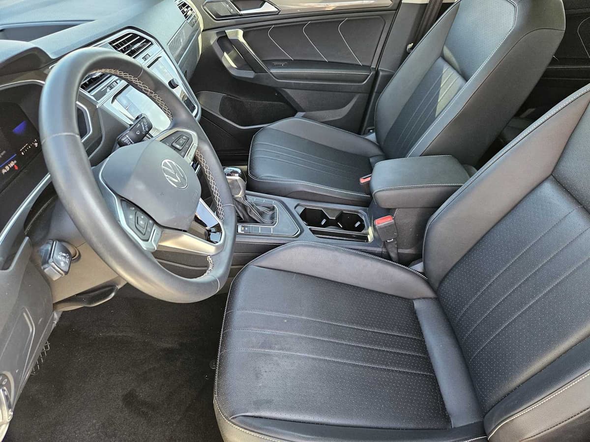 2023 Volkswagen Tiguan - Image 13