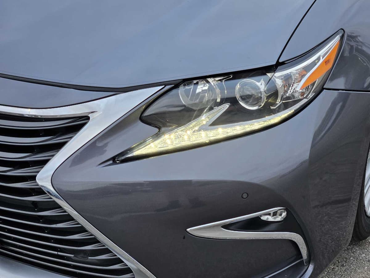 2016 LEXUS ES 350 - Image 7