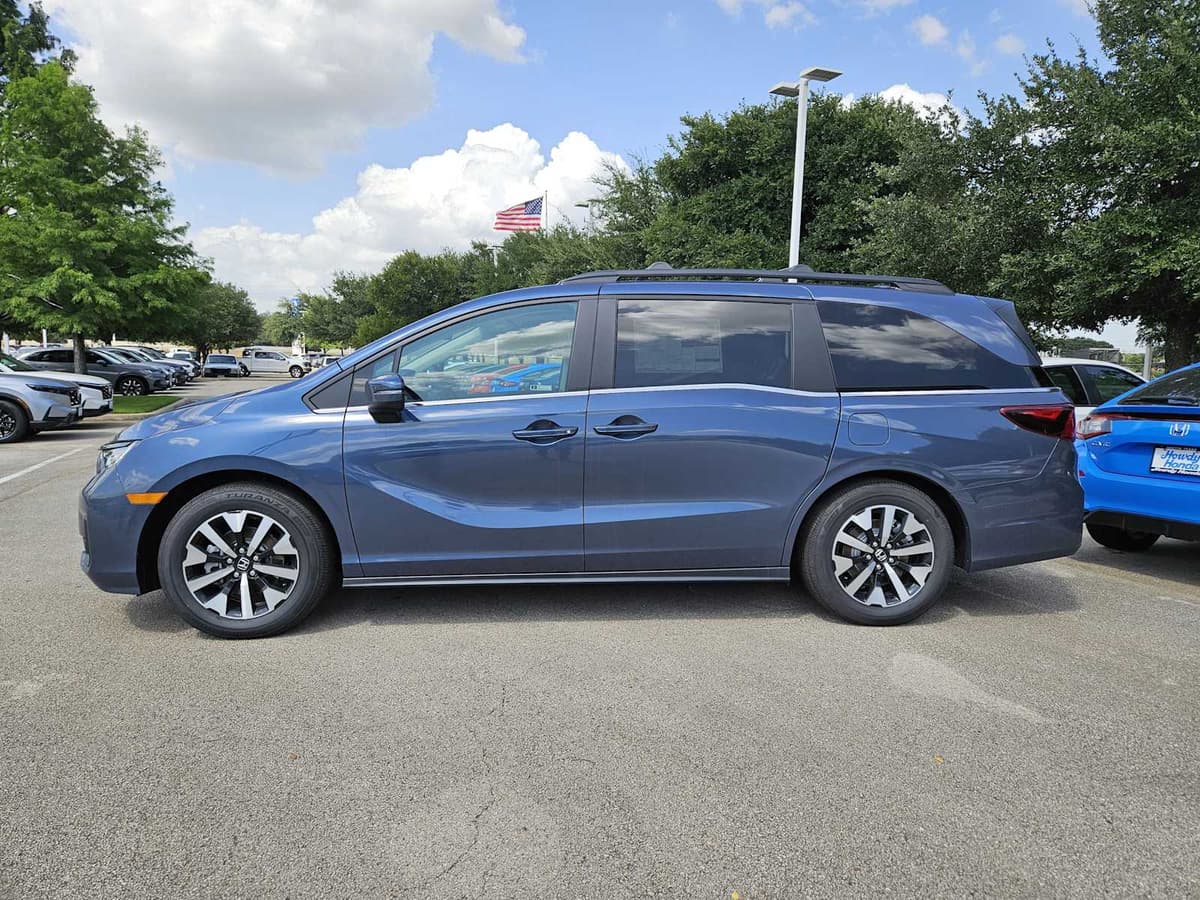 2026 Honda Odyssey - Image 4