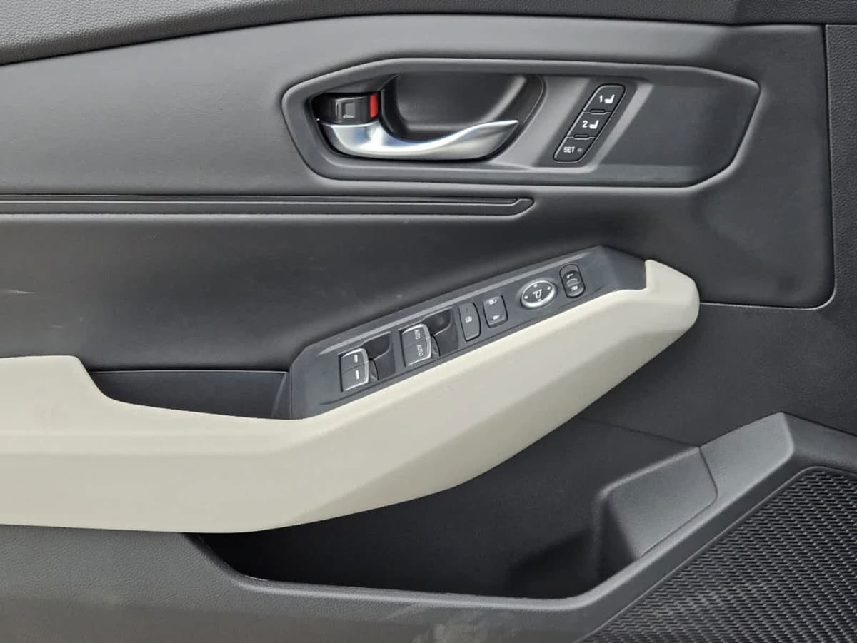 2025 Honda Accord Hybrid - Image 20