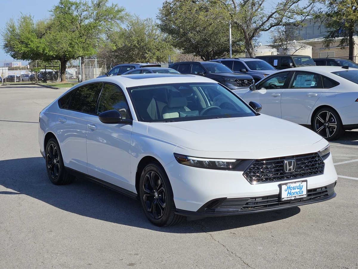 2025 Honda Accord - Image 3