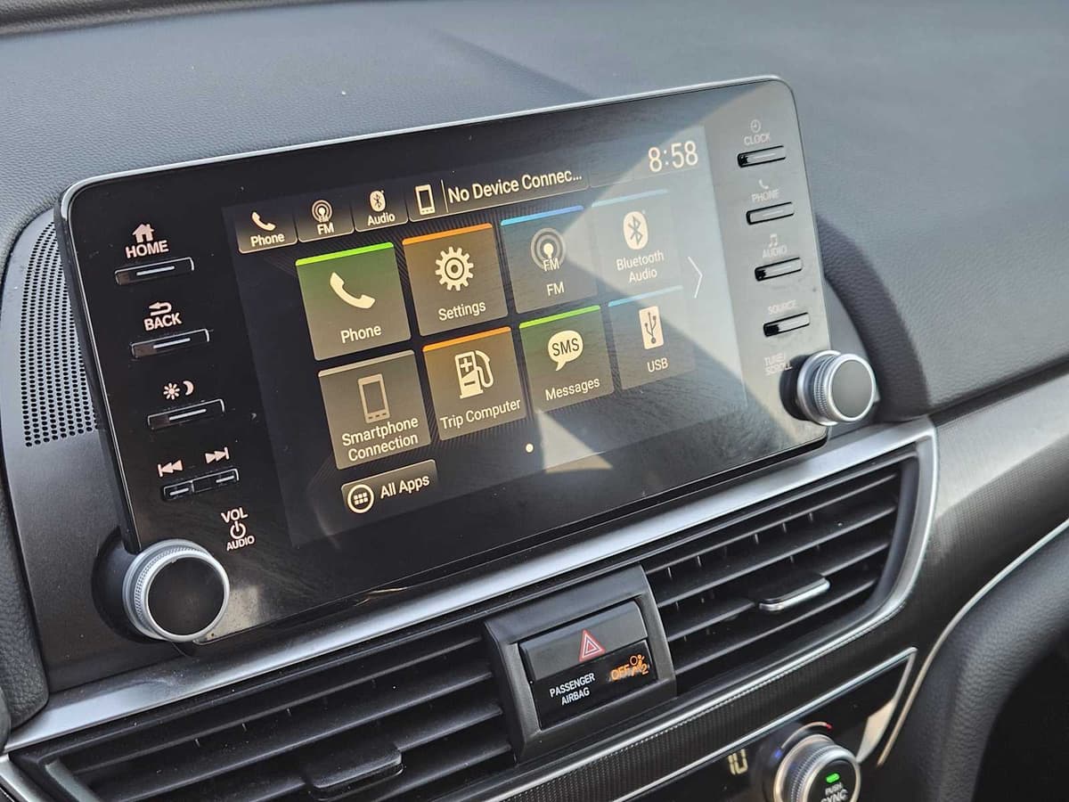 2019 Honda Accord Sedan - Image 17