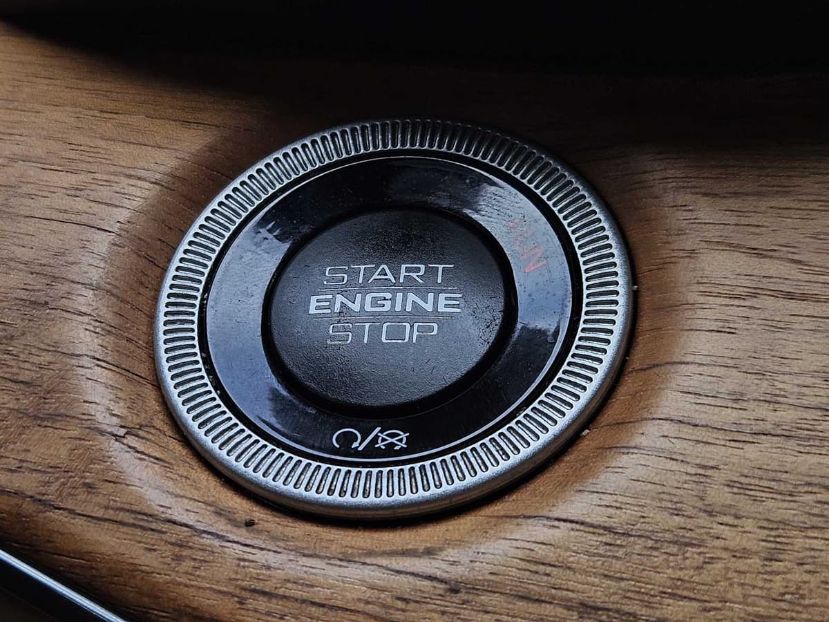 2022 Jeep Grand Cherokee L - Image 21